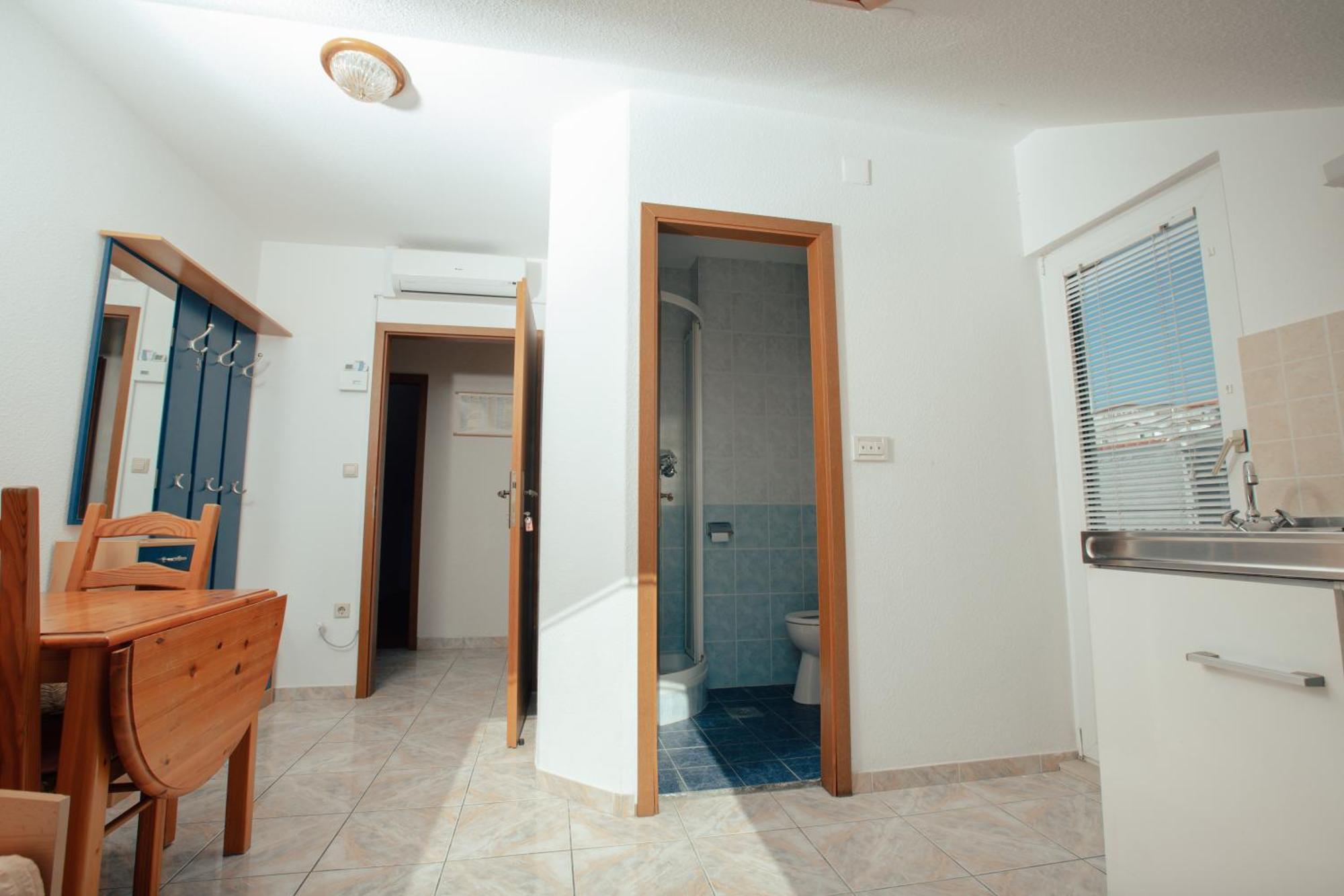 Apartmani Miljak 奥米什 外观 照片