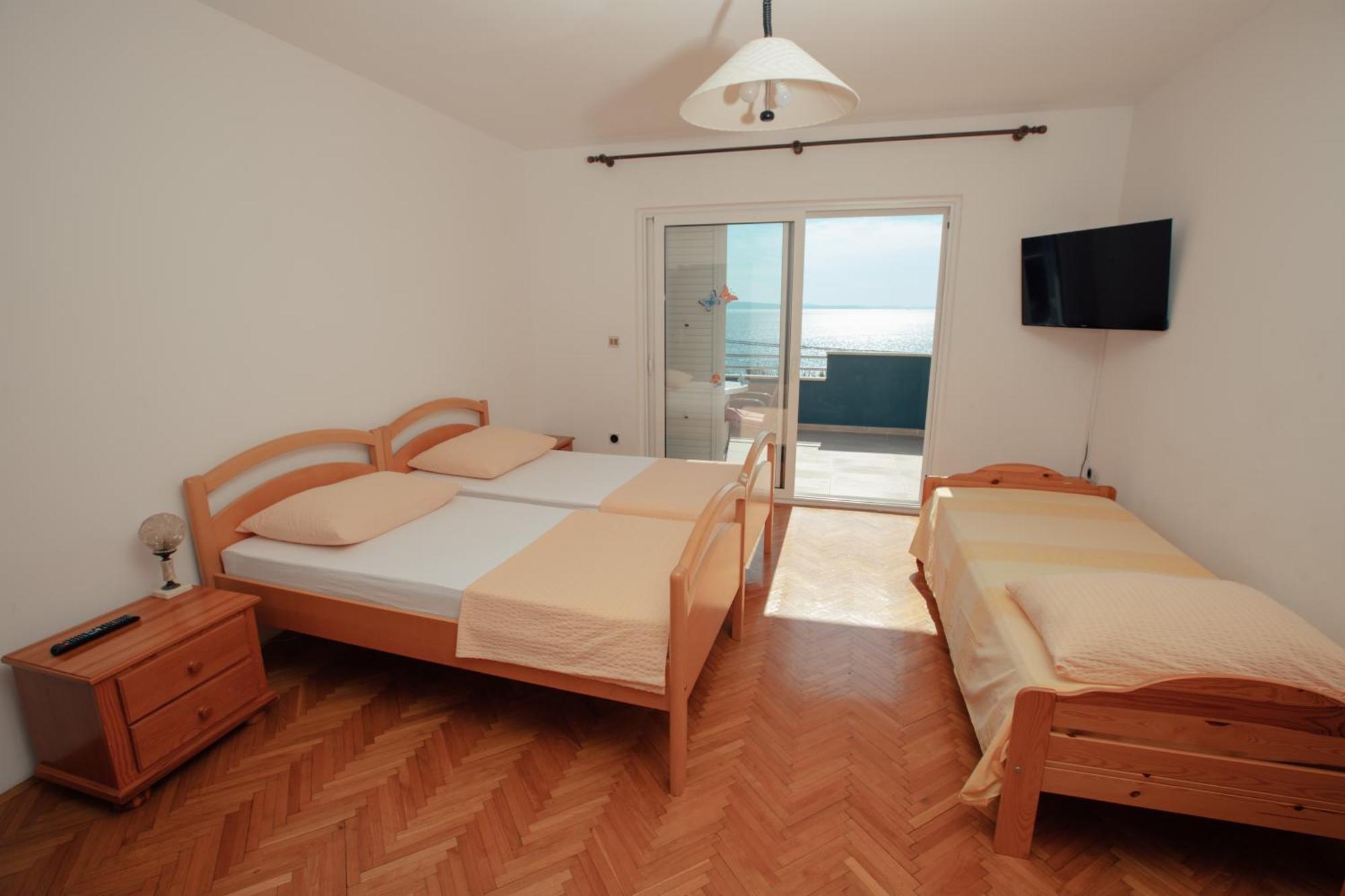 Apartmani Miljak 奥米什 外观 照片