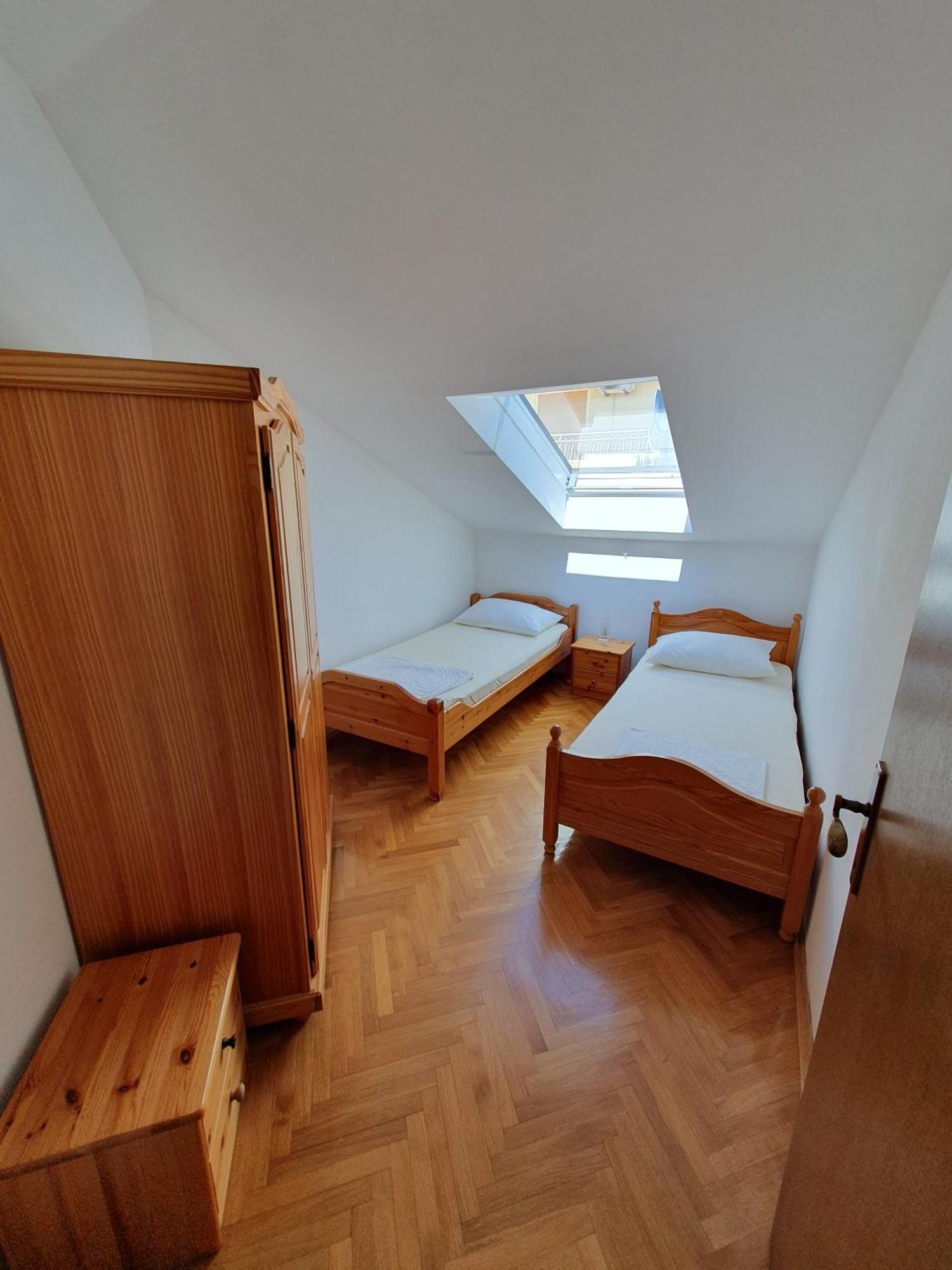 Apartmani Miljak 奥米什 外观 照片