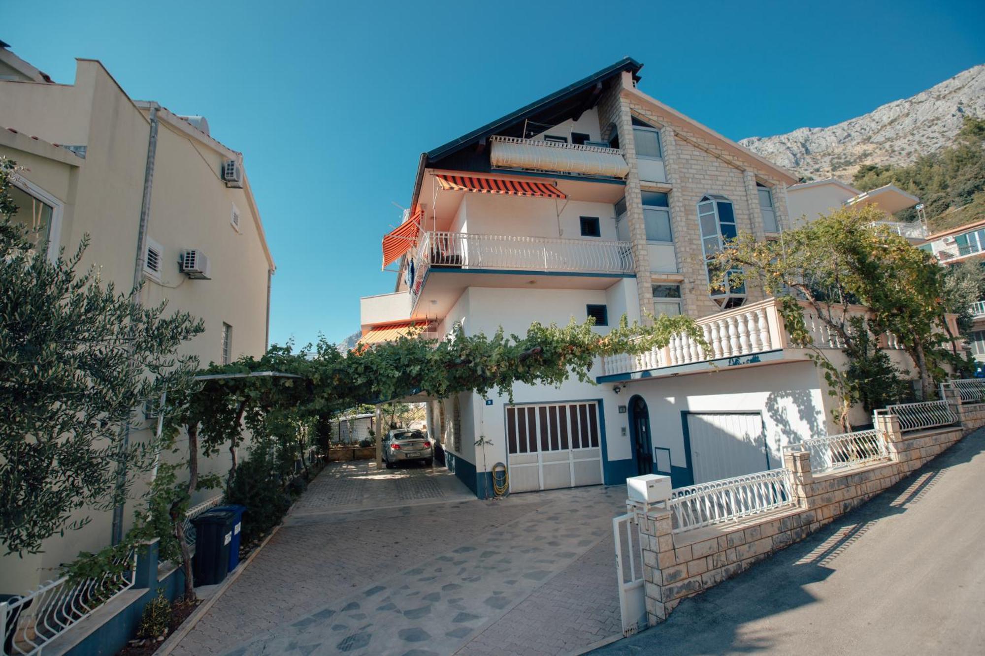 Apartmani Miljak 奥米什 外观 照片